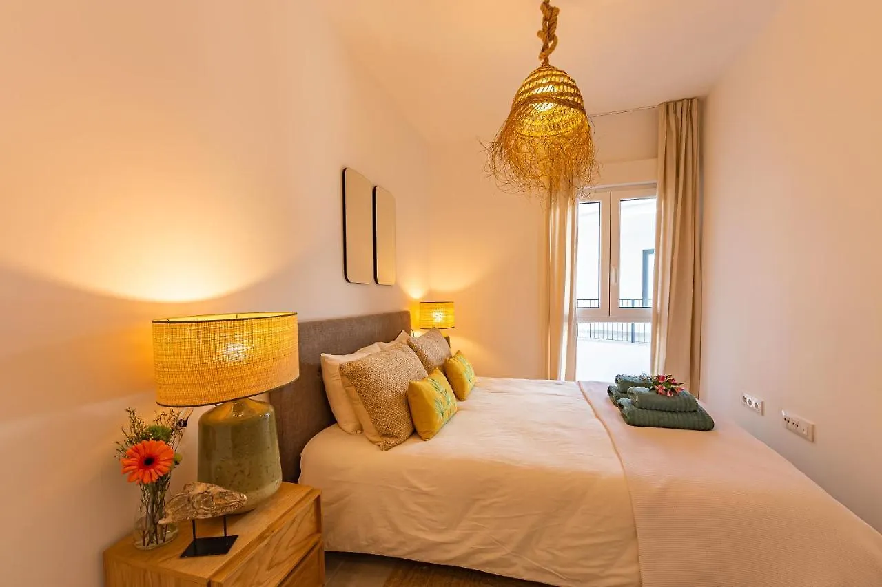 Apartamento Vistas al Estrecho y Piscina - SimplyTarifa